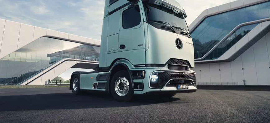 Nouveau Mercedes Actros L : la cabine du futur !