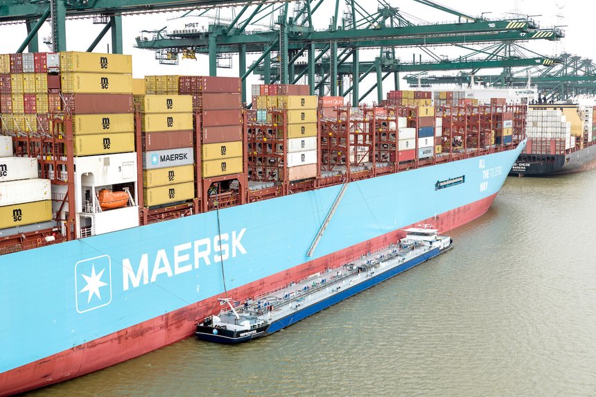 Soutage du Ane Maersk à Anvers