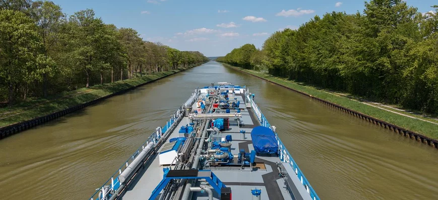 En Allemagne, le transport fluvial fait un plongeo