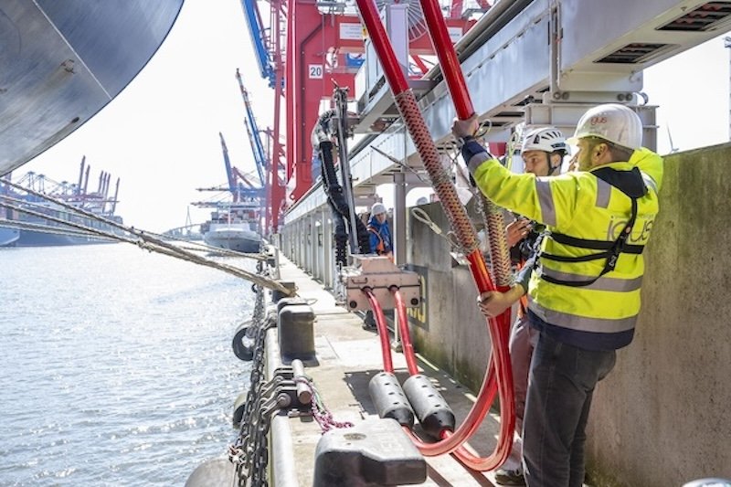 branchement électrique à quai au CTH à Hambourg