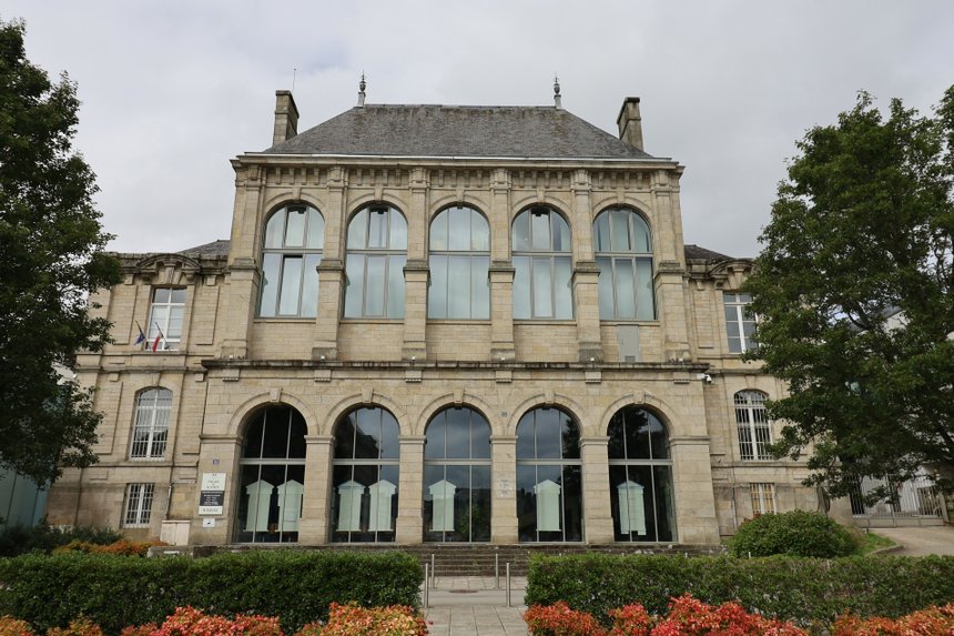 Le palais de justice, vu de l'extÃ©rieur, ville de Vannes, dÃ©partement du Morbihan, Bretagne, France