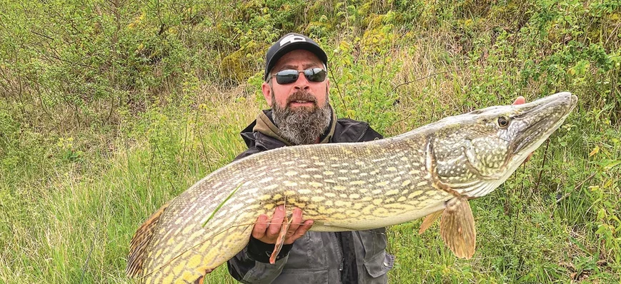 Le brochet géant de 129 cm de Florent Pernin sur l