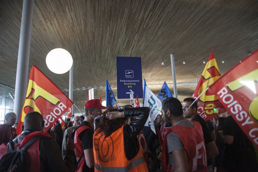 Manifestation contre la loi travail à l'aéroport Charles de Gaul