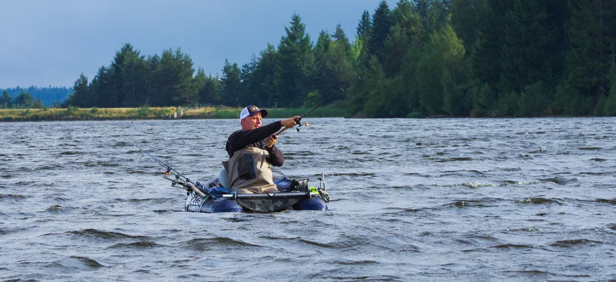 Les atouts de la pêche estivale en float-tube