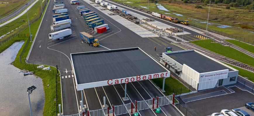 CargoBeamer double la mise sur la ligne Calais-Per