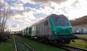 Port de Rouen. Sncf, train de wagons citernes d'hydrocarbures au dÃ©part en fin de journÃ©e