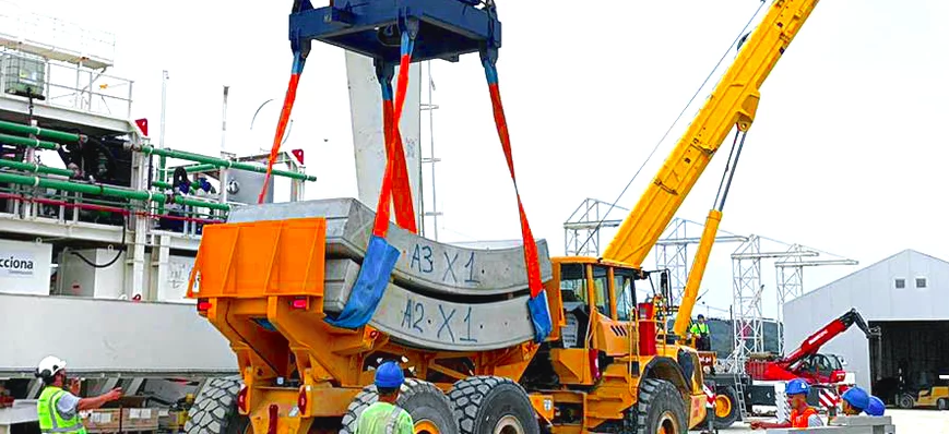 Camion-mystère : drôle de benne pour un dumper art