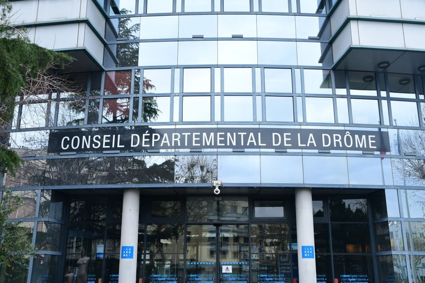 Conseil départemental politique sociale dépenses fonctionnement budget pauvreté RSA Aide sociale à l'enfance handicap