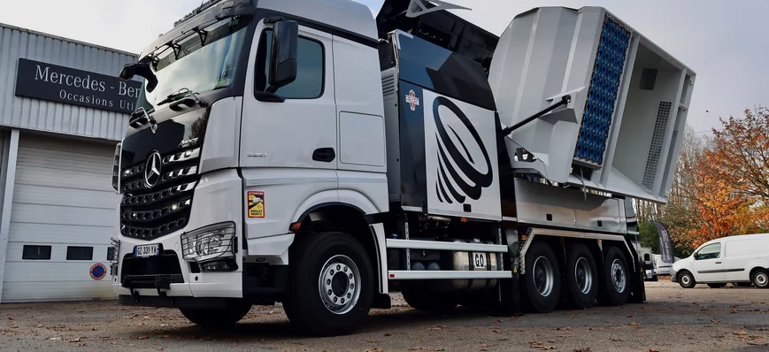 Un Mercedes Arocs équipé en aspiratrice RSP nouvel