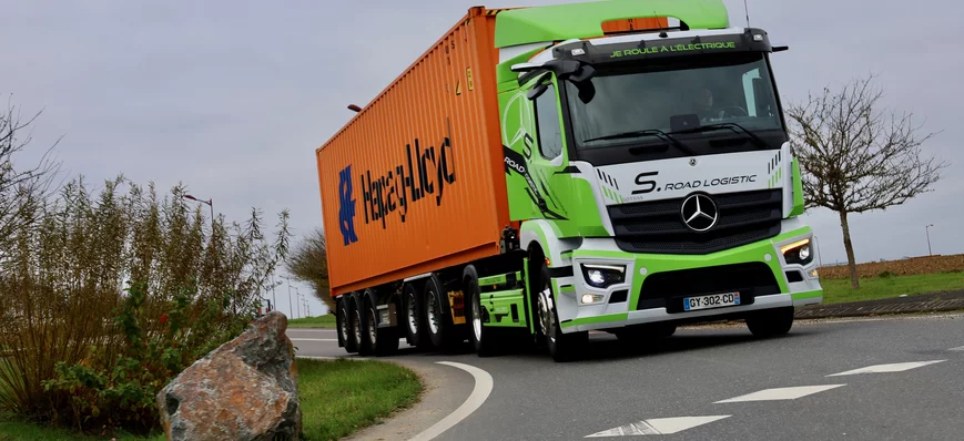 Camion électrique : Mercedes place son eActros 300