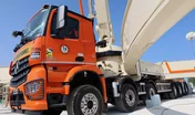 Ce Mercedes Arocs 4153 devient 6553