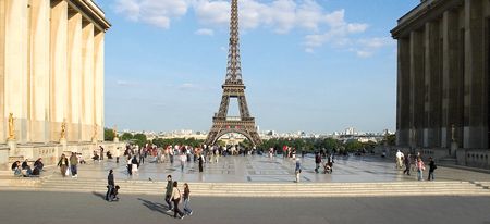 { element.images.0.titre }}