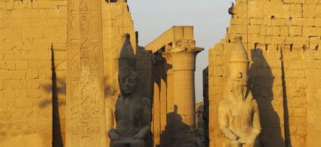 { element.images.0.titre }}