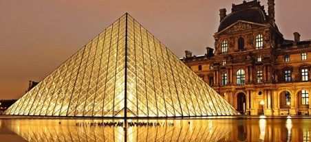 { element.images.0.titre }}