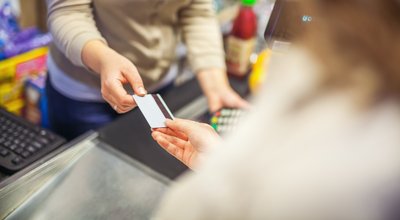 Carrefour Voyages lance ses premières cartes de réduction 