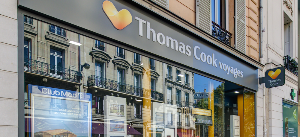 { element.images.0.titre }}