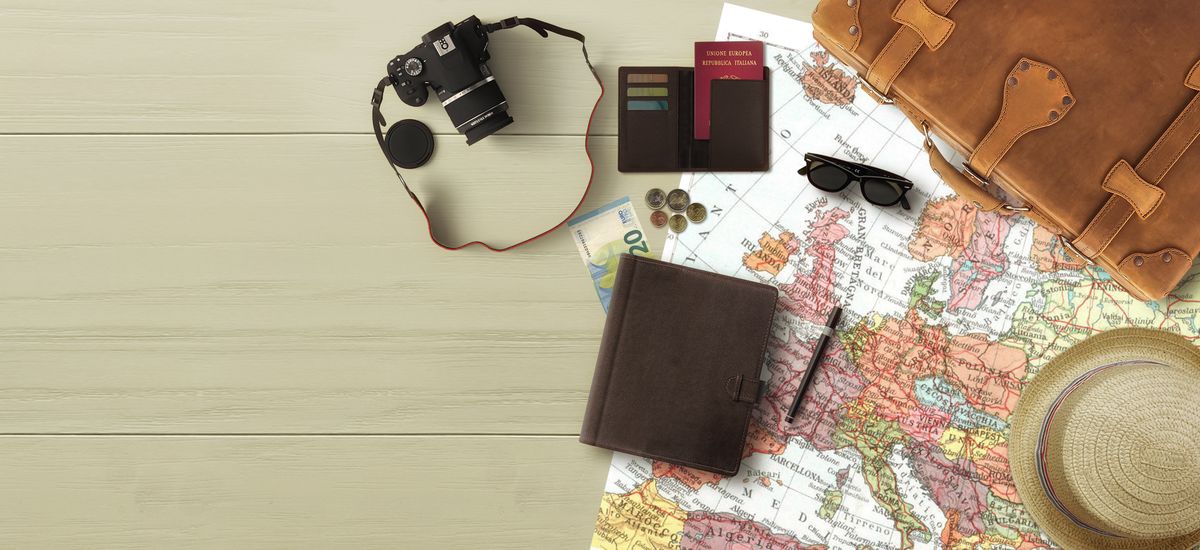 { element.images.0.titre }}