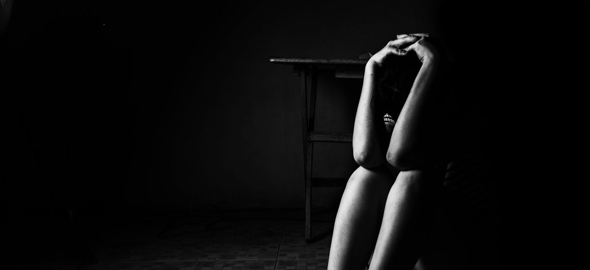 { element.images.0.titre }}