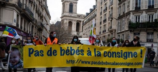 { element.images.0.titre }}
